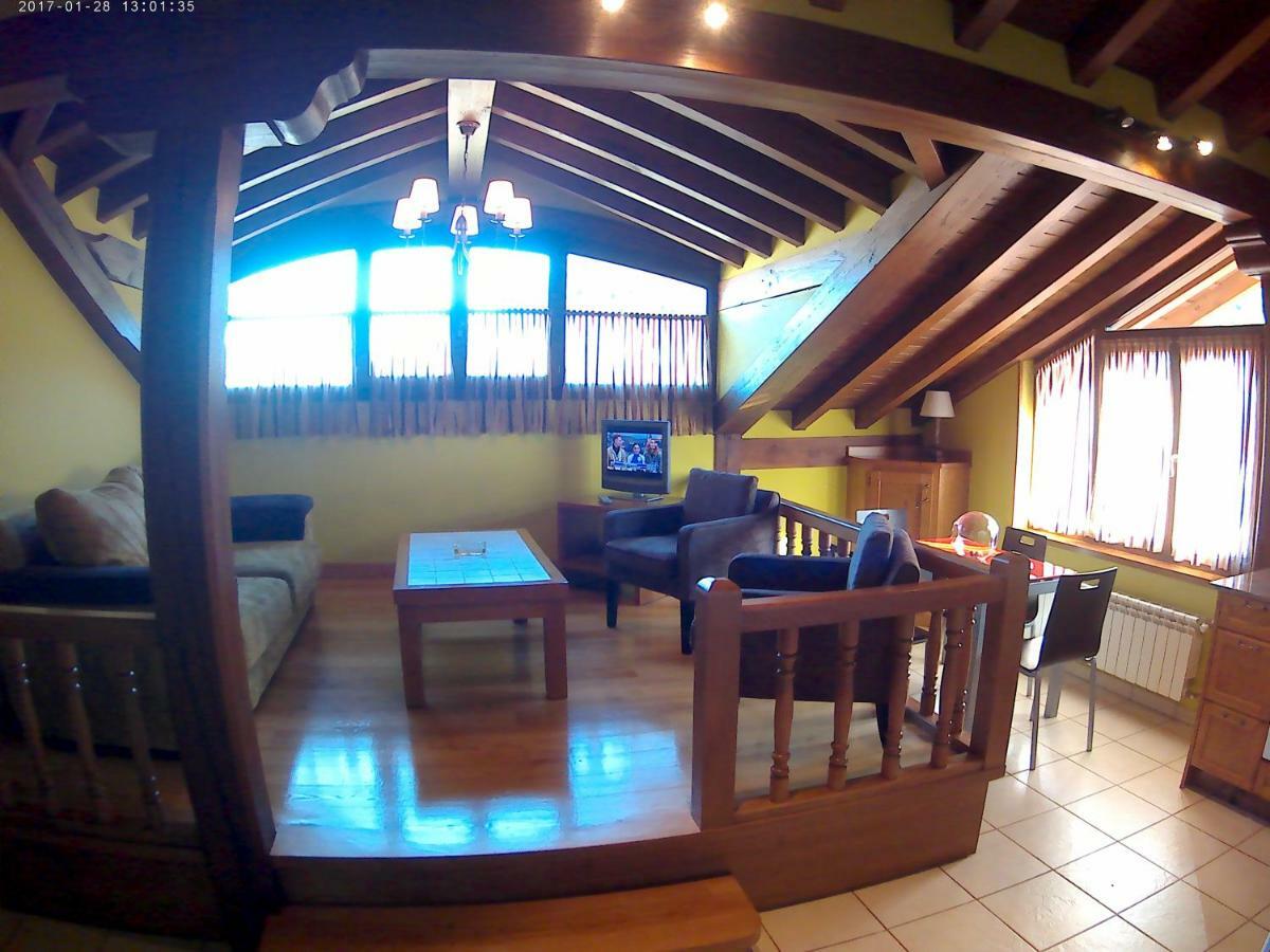 Apartamentos Casa Celia La Vega (Vega de Liebana, Cantabria) Exterior foto
