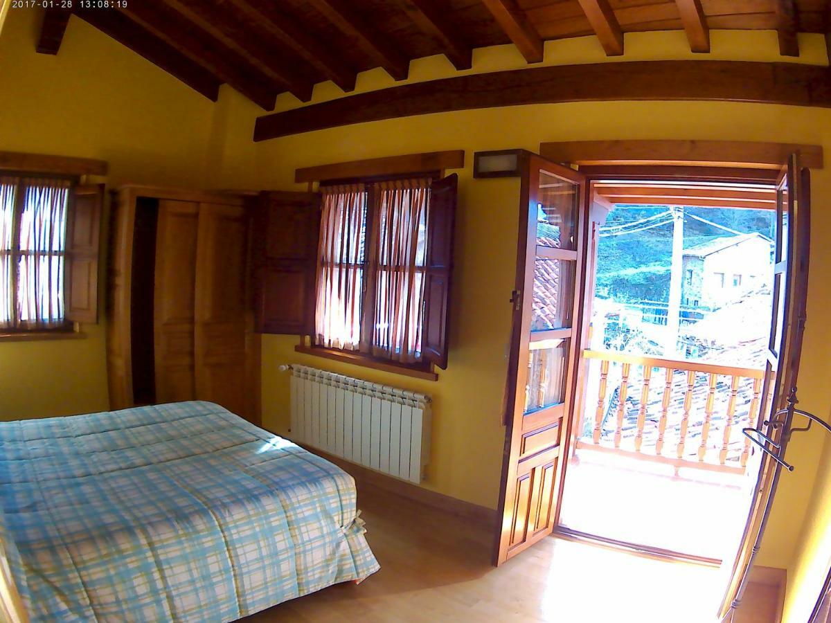 Apartamentos Casa Celia La Vega (Vega de Liebana, Cantabria) Exterior foto