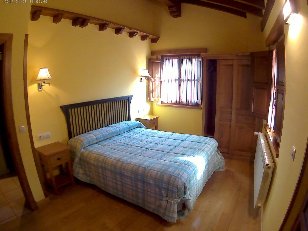 Apartamentos Casa Celia La Vega (Vega de Liebana, Cantabria) Exterior foto